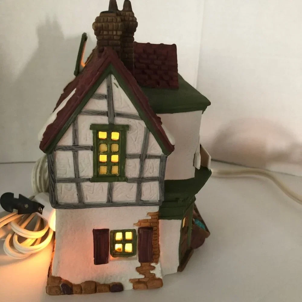VTG Dept 56 The Mermaid Fish Shoppe Dickens' Village Series 1988 Orig Box 5926-9